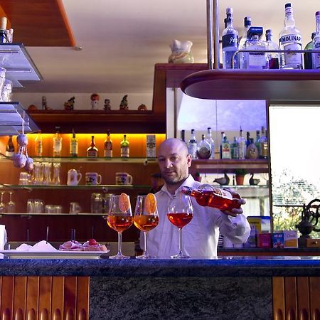 Hotel La Fenice Lignano Sabbiadoro Bagian luar foto