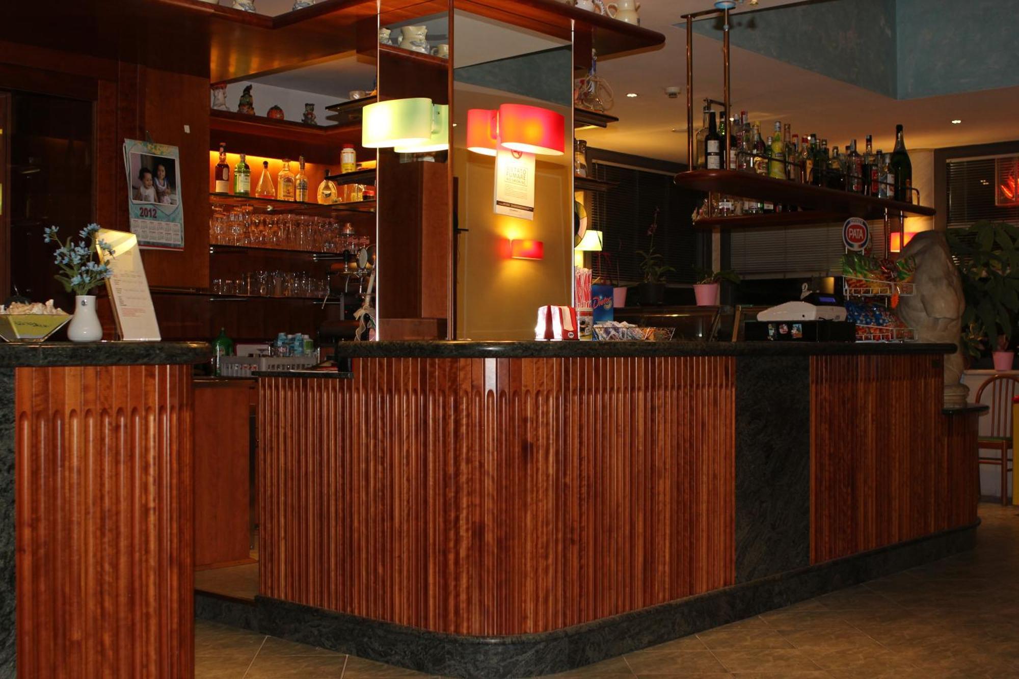 Hotel La Fenice Lignano Sabbiadoro Bagian luar foto