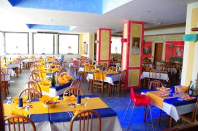 Hotel La Fenice Lignano Sabbiadoro Bagian luar foto