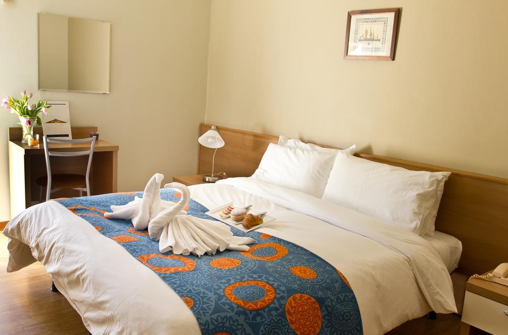 Hotel La Fenice Lignano Sabbiadoro Ruang foto