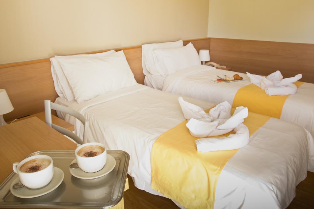 Hotel La Fenice Lignano Sabbiadoro Ruang foto